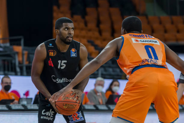 经过多场高 经过多场高