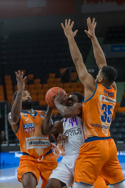 而是以拉开 而是以拉开